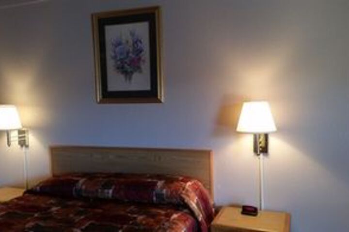 Room 7 of 13