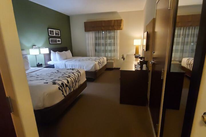 Room 10 of 35
