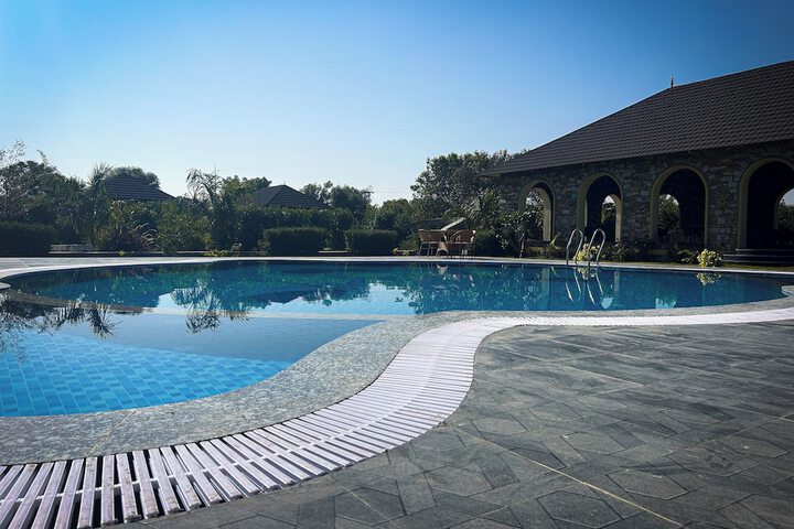 Pool 28 of 76