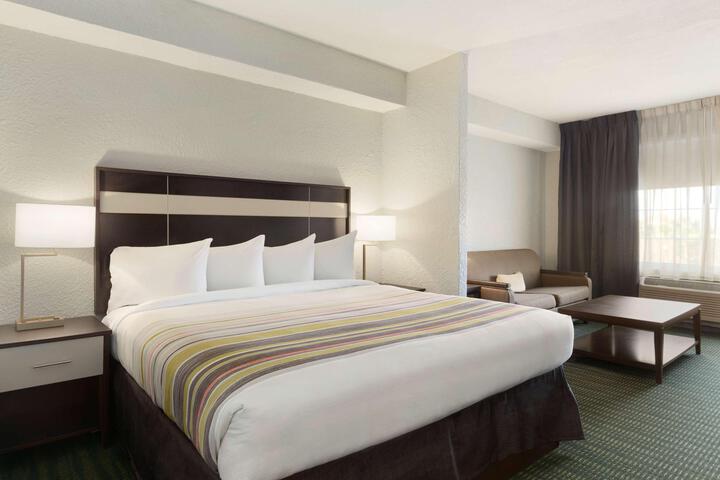 1 King Bed Suite (5 of 5)