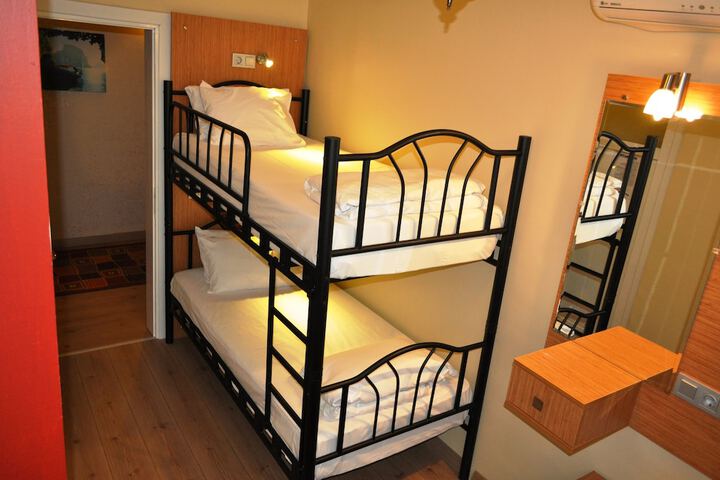 Room 22 of 112