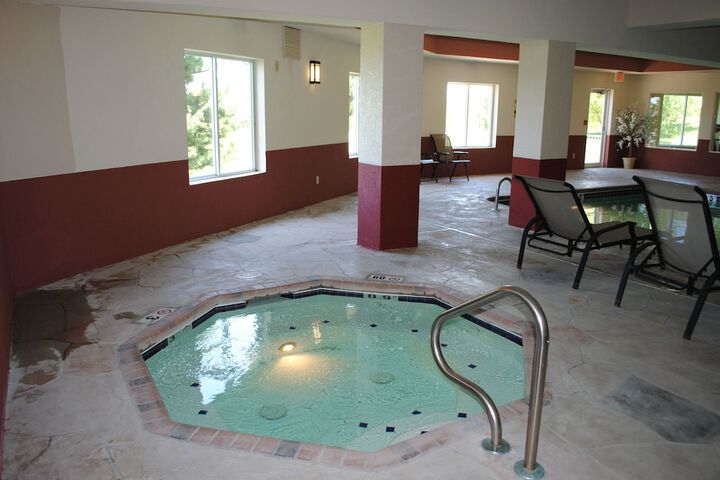 Pool 19 of 56