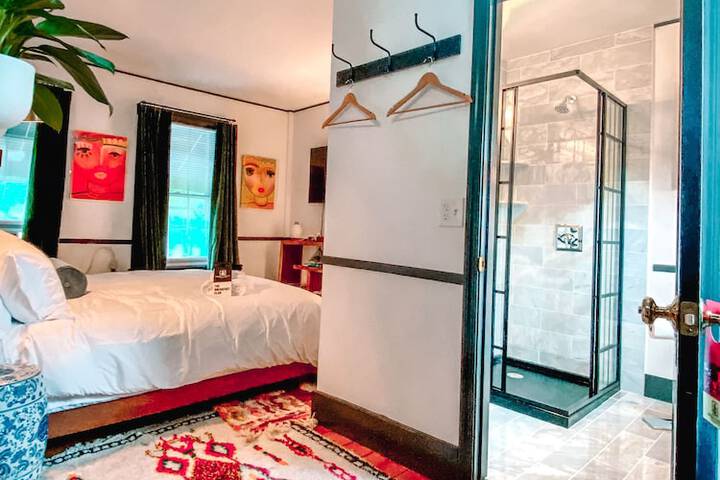 Room 42 of 82