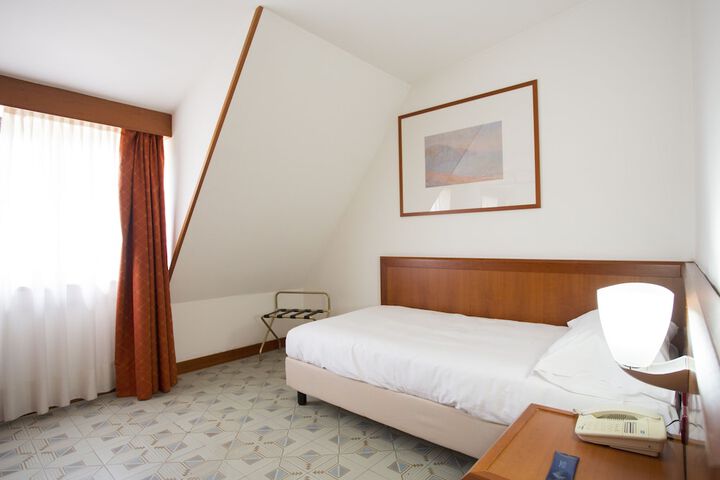 Room 19 of 67