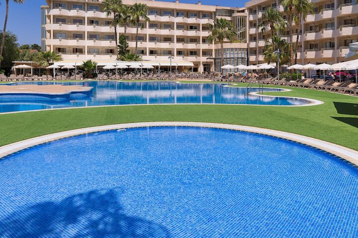 Pool Hotel