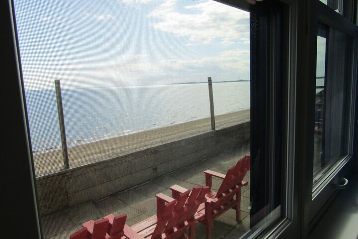 Beach 206 of 219