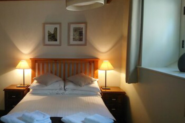 Room 71 of 84