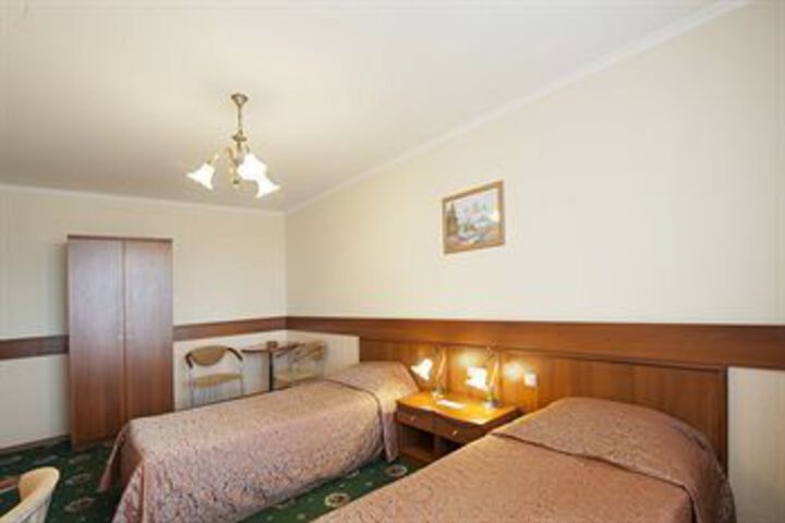 Room 11 of 41