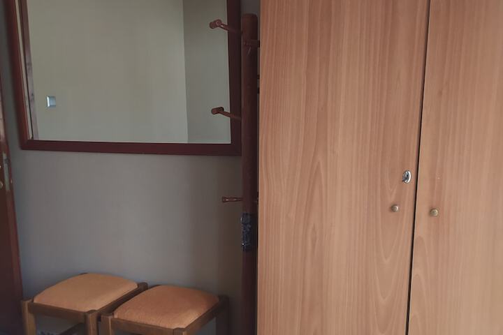 Room 12 of 81