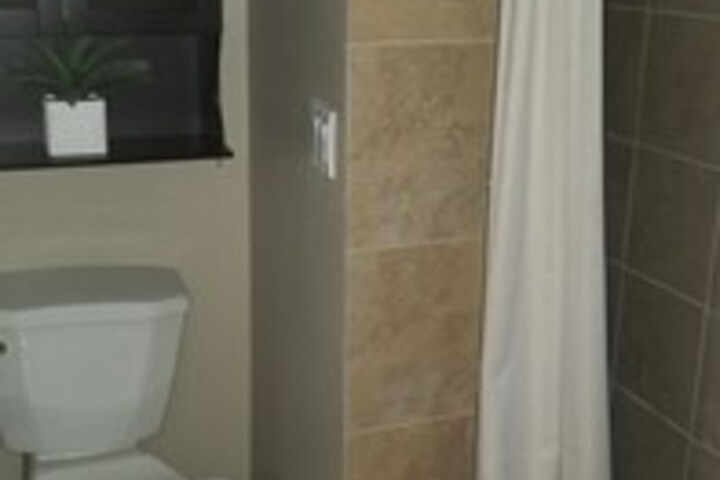 Room 445 of 828