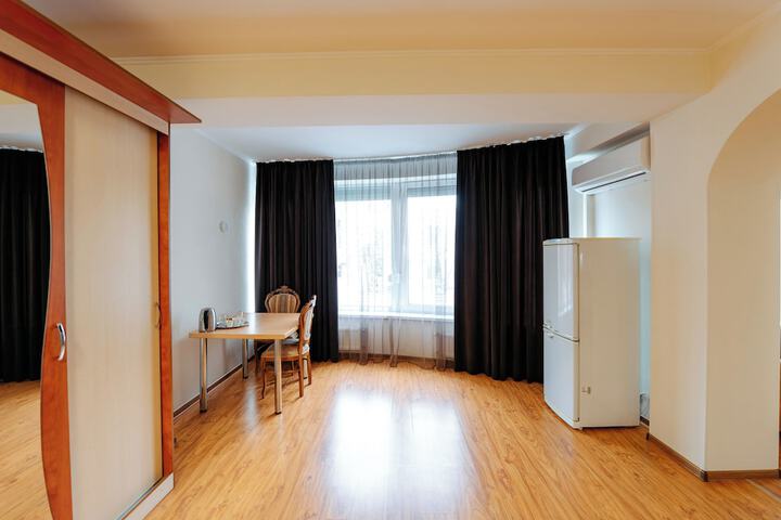 Room 27 of 63