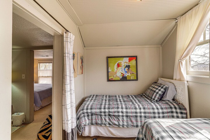 Room 9 of 41