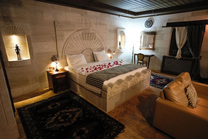 Room 3 of 66