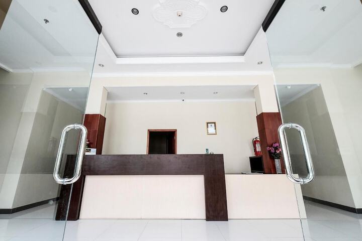 Hotel Interior 7 of 38