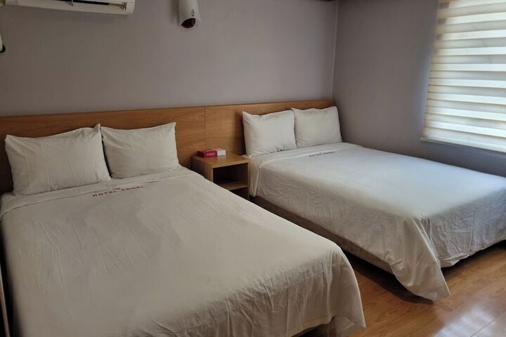 Room 26 of 60