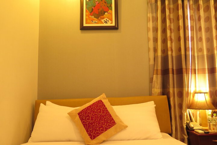 Room 4 of 39