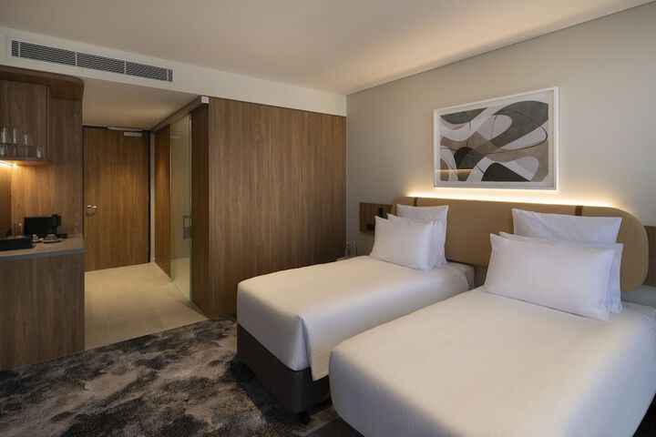 Room 10 of 36