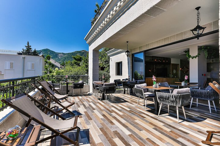 Terrace/Patio 14 of 56