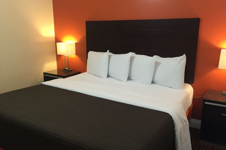Room 9 of 23
