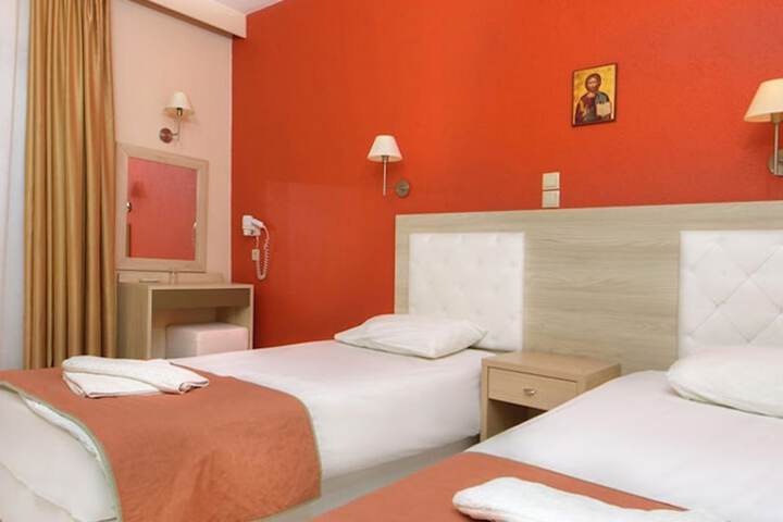 Room 1 of 4