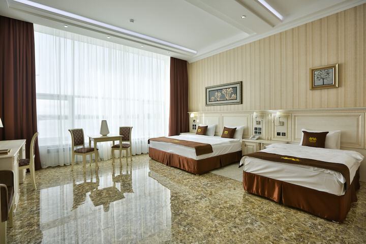 Room 20 of 102