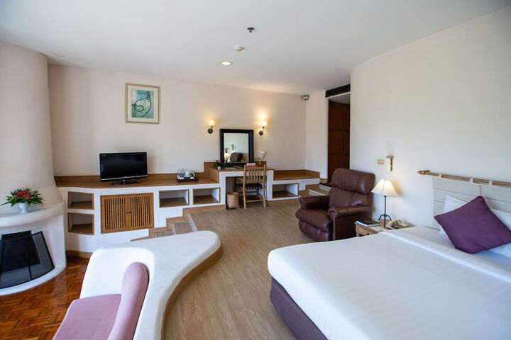 Room 9 of 85