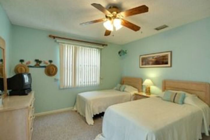 Room 11 of 17