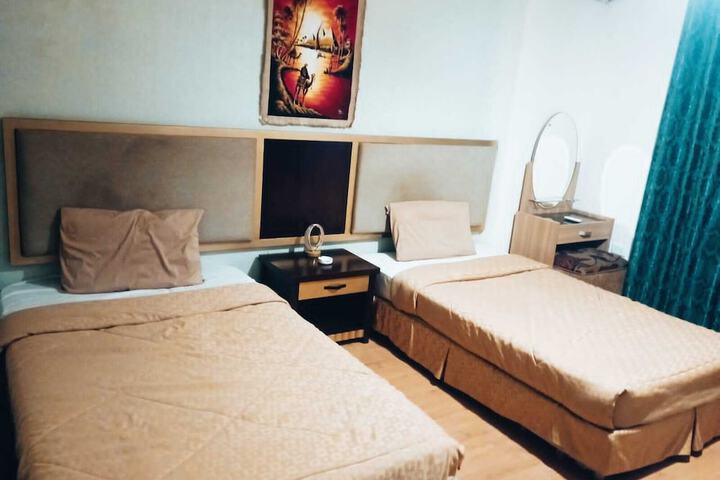 Room 28 of 50