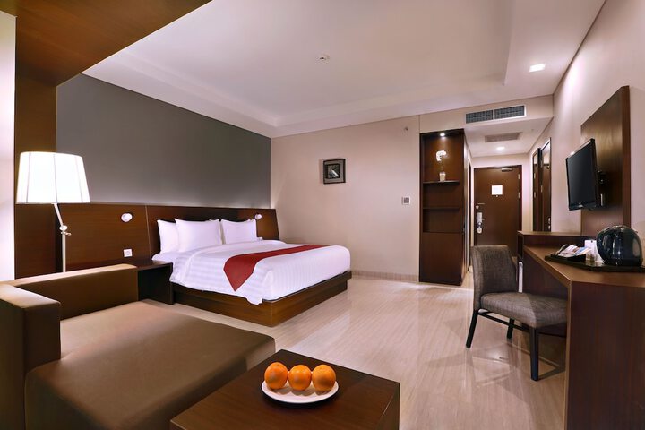 Room 8 of 35