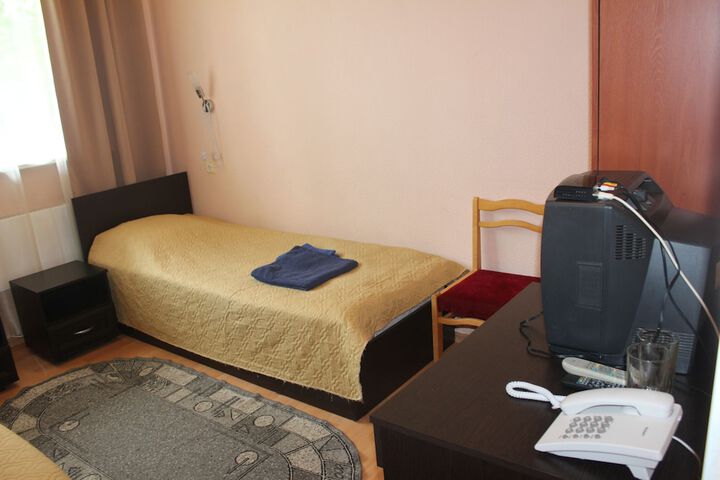 Room 10 of 36