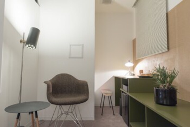 Room 200 of 214