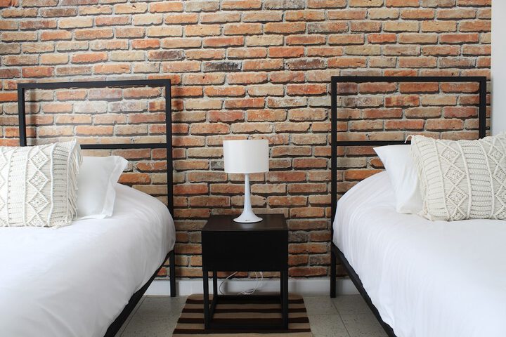 Room 5 of 28