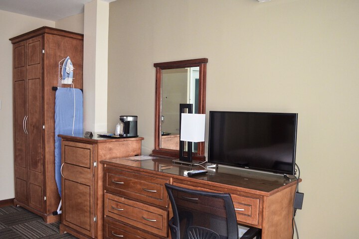 Room 9 of 75