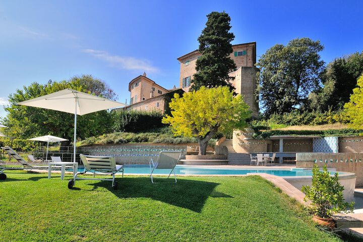 Pool 113 of 161