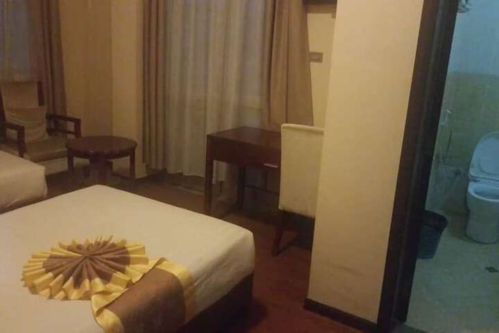 Room 7 of 15