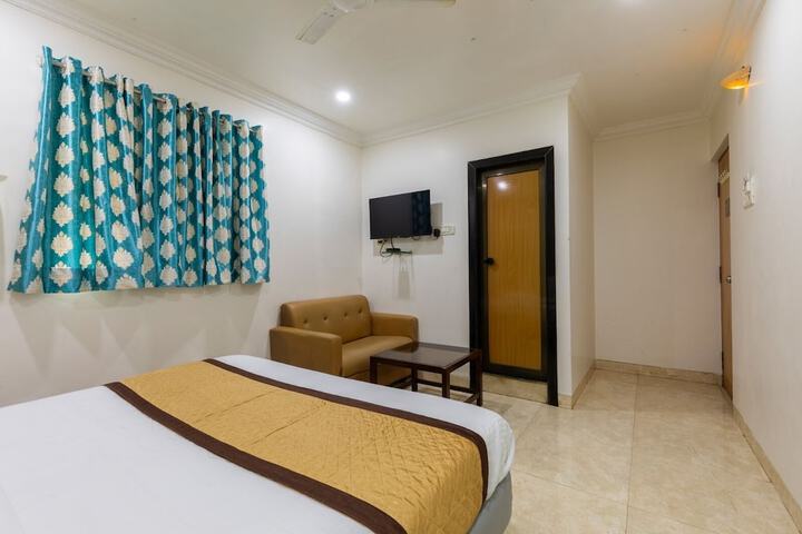 Room 4 of 34