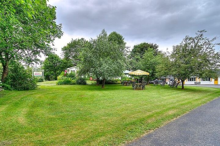 Property Grounds 27 of 32
