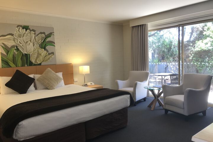 Room 7 of 27