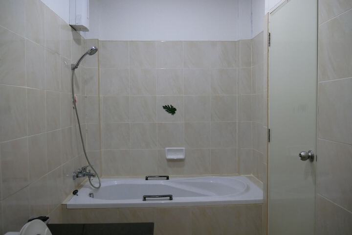 Room 18 of 38