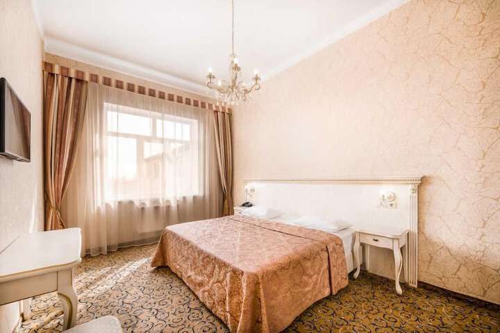 Room 30 of 94
