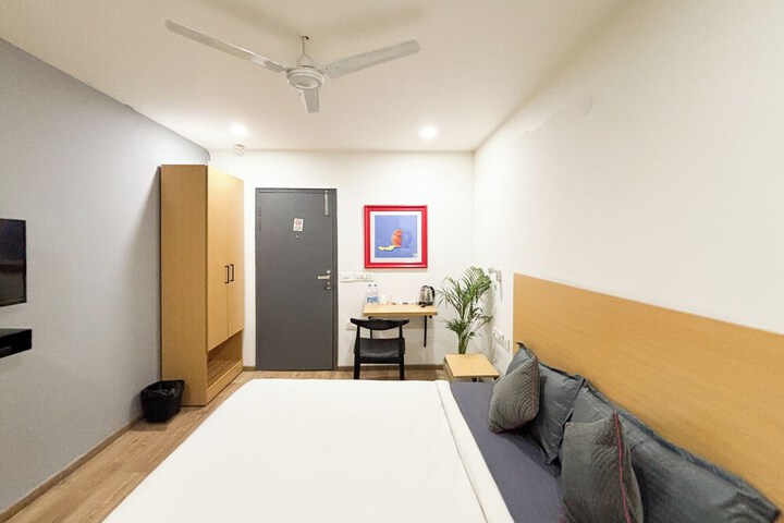 Room 8 of 29