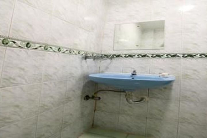 Room 3 of 20