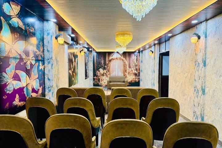 Ballroom/Hall 24 of 25