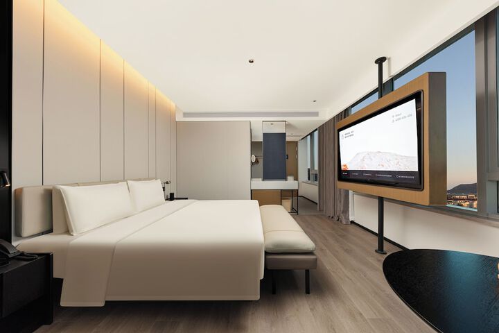 Room 27 of 56