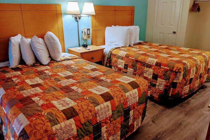 Room 4 of 34