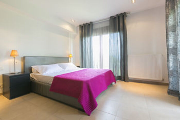 Room 34 of 85