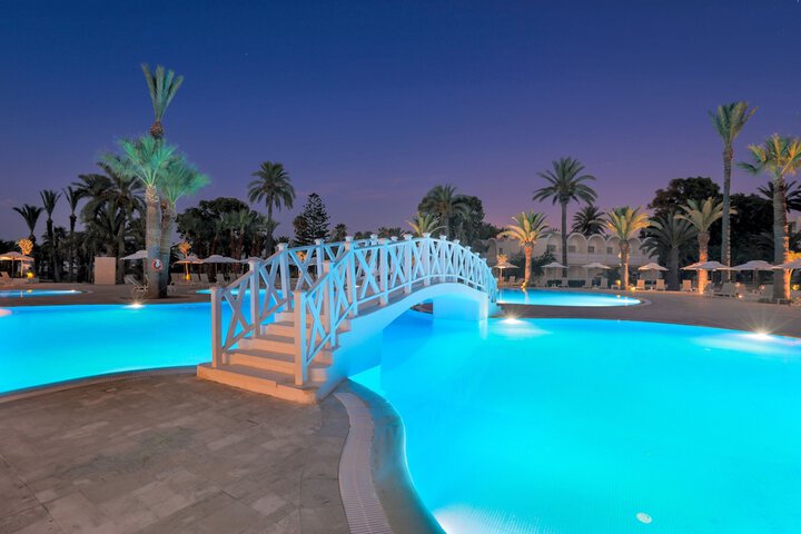 Pool 27 of 42
