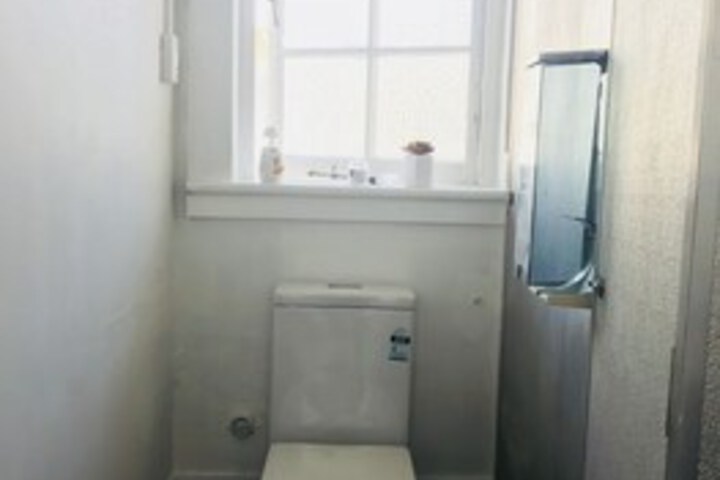 Room 4 of 23