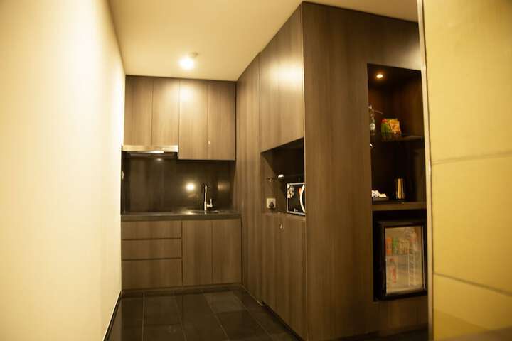 Room 10 of 126