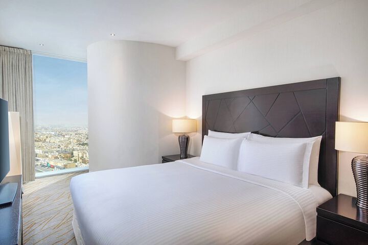 Room 32 of 120